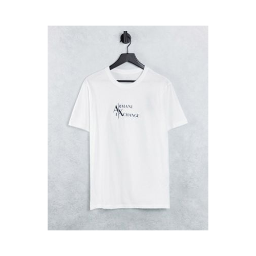 Белая футболка с крупным логотипом на груди Armani Exchange