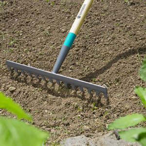 Грабли прямые Gardena ClassicLine (17201-20.000.00) для газонов 14 зубьев 1540 мм