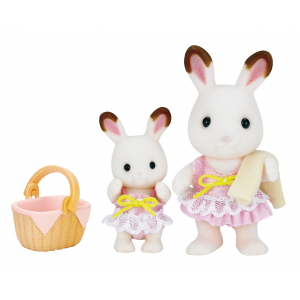 Sylvanian Families Набор фигурок Кролики в купальных костюмах