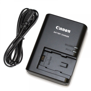 Зарядное устройство Canon CG-700
