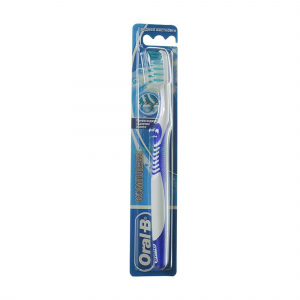 Зубная щетка Oral-B Advantage Plus средняя White-Blue