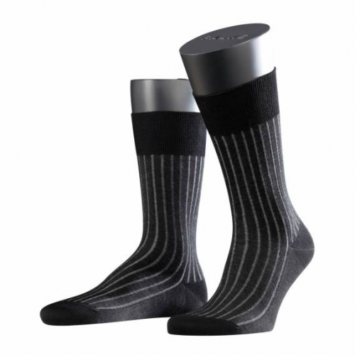 Хлопковые мужские носки в полоску черного цвета Falke 14648 Shadow (муж.) Черный 3030