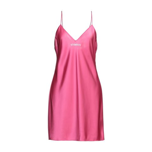Короткое платье VETEMENTS 15170776MQ