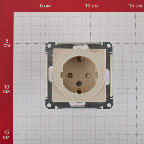 Розетка Schneider Electric Atlas Design ATN000247 скрытая установка бежевая с заземлением со шторками с выталкивателем