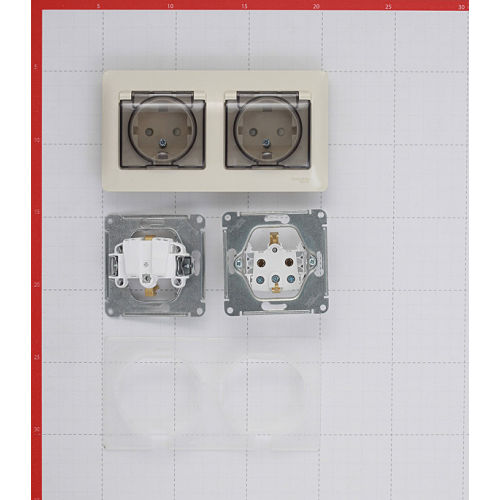 Розетка с рамкой Schneider Electric Glossa GSL000247 двойная скрытая установка бежевая с заземлением IP44 со шторками