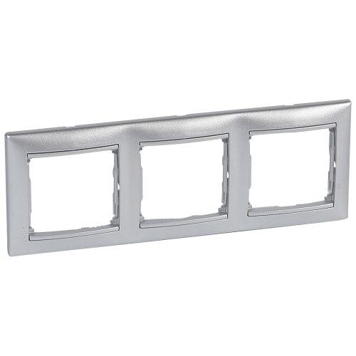 Рамка на 3 поста Legrand VALENA CLASSIC 694332