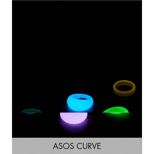 Набор из 5 светящихся в темноте пластиковых колец ASOS DESIGN Curve Разноцветный