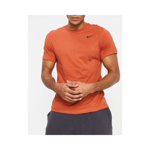 Оранжевая футболка с круглым вырезом Nike Training Dri-FIT-Оранжевый цвет