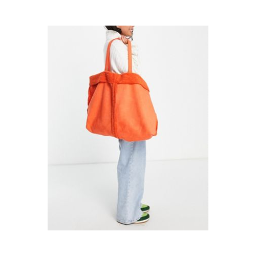 Оранжевая сумка-тоут из овчины и искусственного меха Topshop