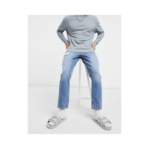 Классические джинсы из плотного денима светло-голубого винтажного выбеленного цвета с рваной отделкой ASOS DESIGN