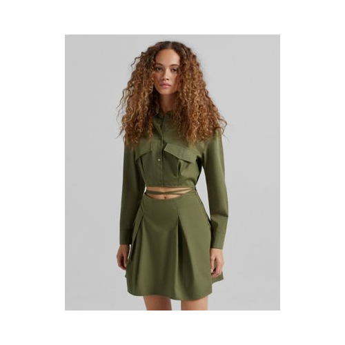 Платье-рубашка цвета хаки с вырезом Bershka-Зеленый