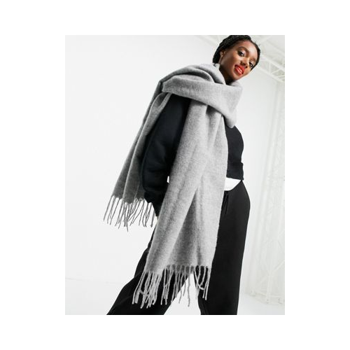 Серый мягкий шарф с бахромой ASOS DESIGN