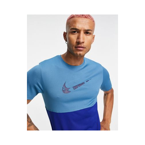 Синяя футболка с логотипом-галочкой Nike Running Wild Run Swoosh Голубой