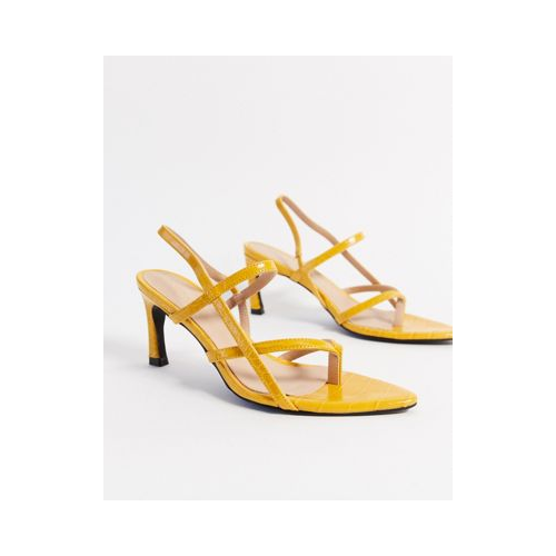Желтые туфли на каблуке с перемычкой между пальцами NA-KD