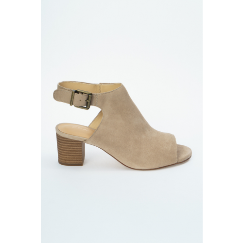 Босоножки женские Clarks 26140187 бежевые 37 RU