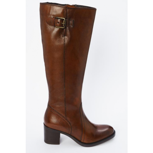 Сапоги женские Clarks 26130853 коричневые 37.5 RU