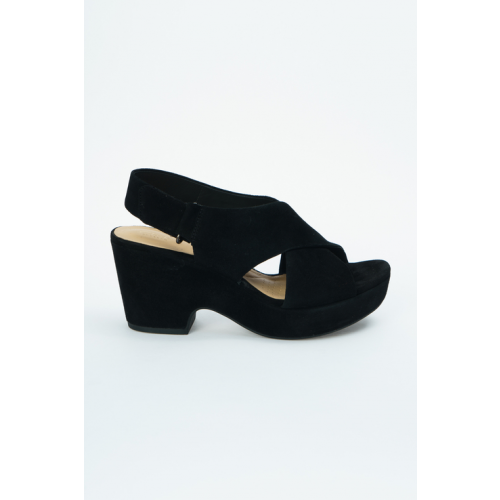 Босоножки женские Clarks 26131774 черные 37 RU