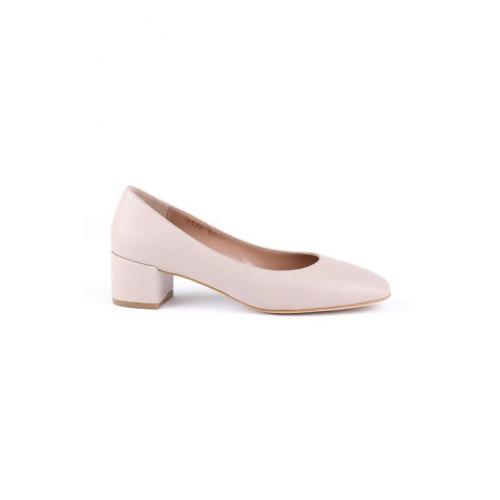 Туфли женские Shoes Market O1913 бежевые 39 RU