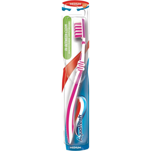 Зубная щетка Aquafresh In-between Clean в ассортименте