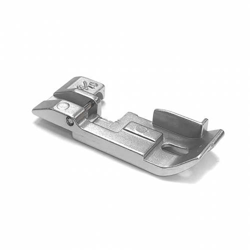 Лапка для оверлока Janome 200-220-107 для толстых шнуров, корда и канта 3/16'' (0,5 мм)