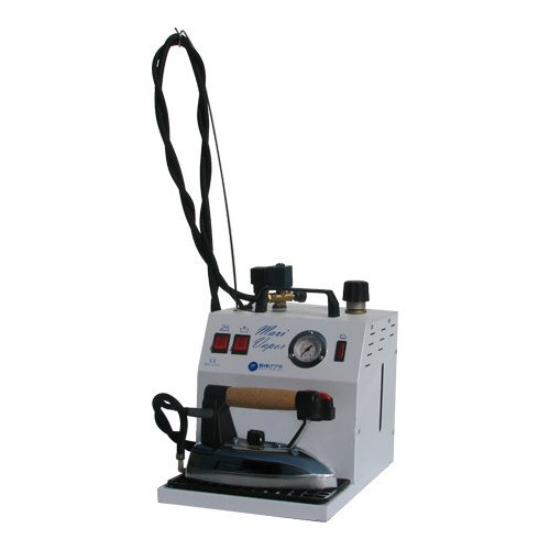 Bieffe BIEFFE BF003CE Парогенератор 3,5 литра, (хром), с утюгом 1,8 кг, с регул. кол-ва пара