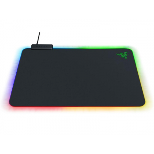 Коврик Razer Firefly V2 RZ02-03020100-R3M1