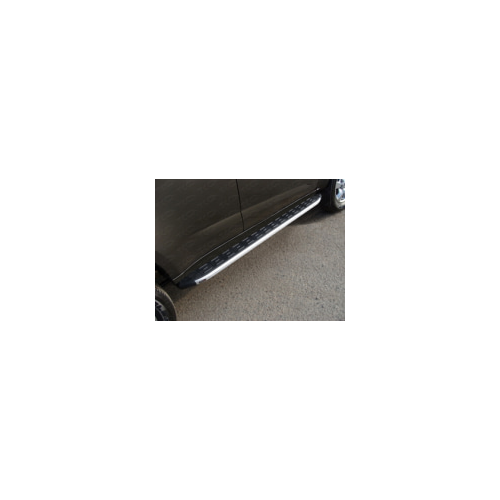 Боковые подножки, пороги алюминиевые с пластиковой накладкой (1820 из 2-х мест) Компания ТСС CHEVTRBL13-15AL Chevrolet Trailblazer 2013-