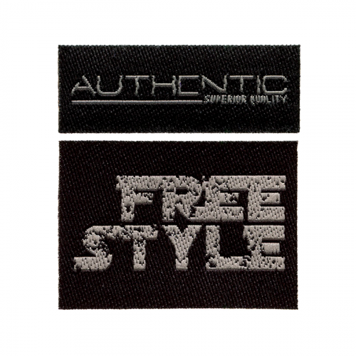 922011 Термоаппликация ярлык AUTHENTIC/FREE, черный цв. 2 шт. Prym