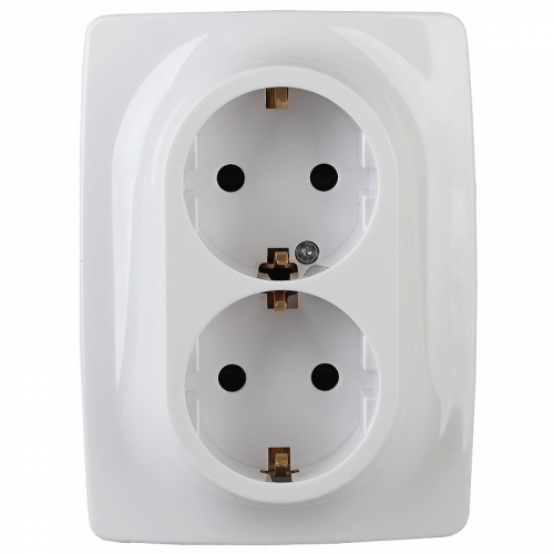 12-2108-01 12-2108-01 ЭРА Розетка 2X2P+E Schuko со шторками, 16A-250В, IP20, Эра12, белый, цена за 1 шт