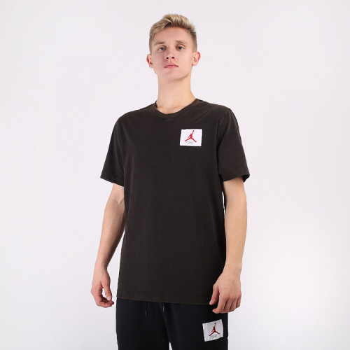 Футболка Jordan Flight Essentials T-Shirt CZ5059-010