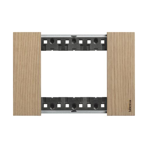  Рамка Bticino Living Now ROVERE 3-модульная KA4803LM
