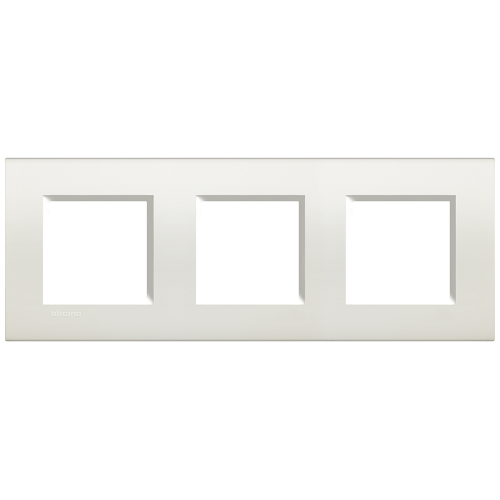  Рамка LivingLight Квадрат Белый 2+2+2 модуля Bticino LNA4802M3BI