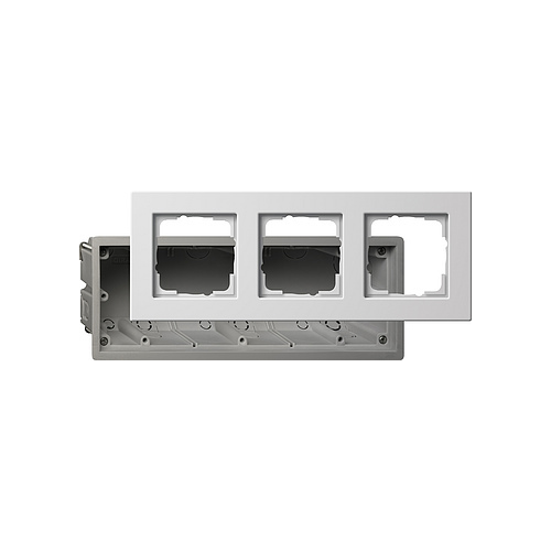  Монтажная коробка Е22 трехместная с рамкой Gira E22 2883201
