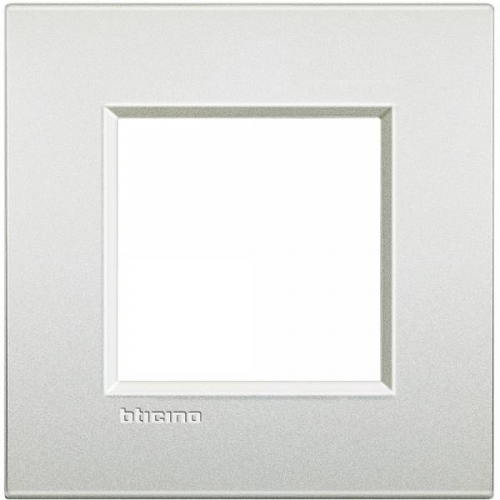  Рамка LivingLight Air Белый жемчуг 2-модульная Bticino LNC4802PR