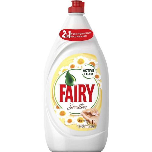 Средство для мытья посуды Fairy Ромашка и витамин Е 1,35 л