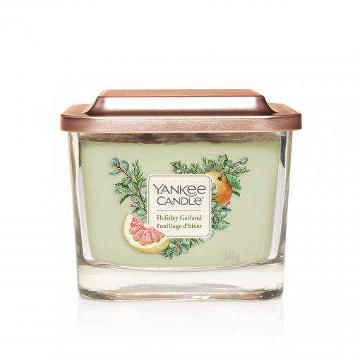 Аромасвеча в большой банке Yankee Candle Праздничная гирлянда 552 г